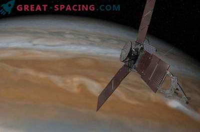 Težave motorja Juno v Jupitrovi orbiti