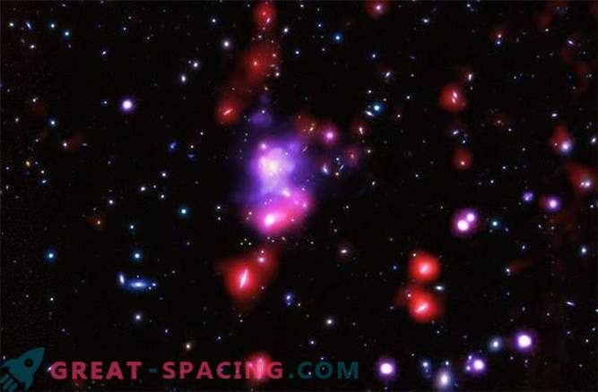 Odkrita je bila največja skupina galaksij