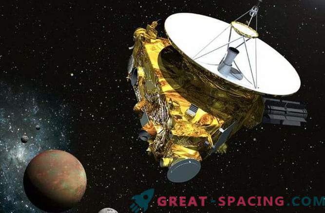 Plutonski sateliti razkrivajo skrivnosti in ogrožajo nevarnost