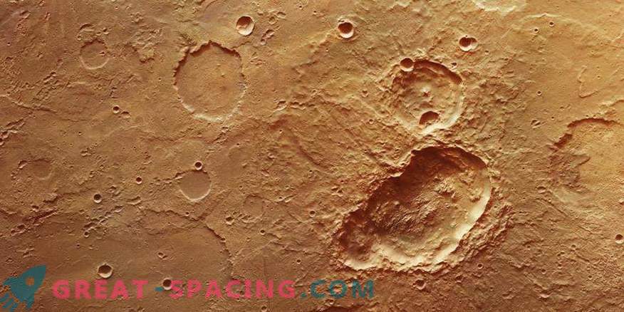 Trojni udarec na Mars