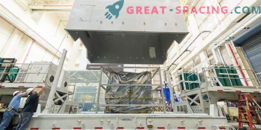 NASA vesoljski laserski prevozi 2000 milj