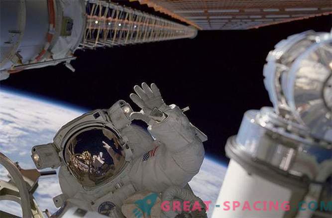 Več kot 18.000 prostovoljcev želi postati NASA astronavti.