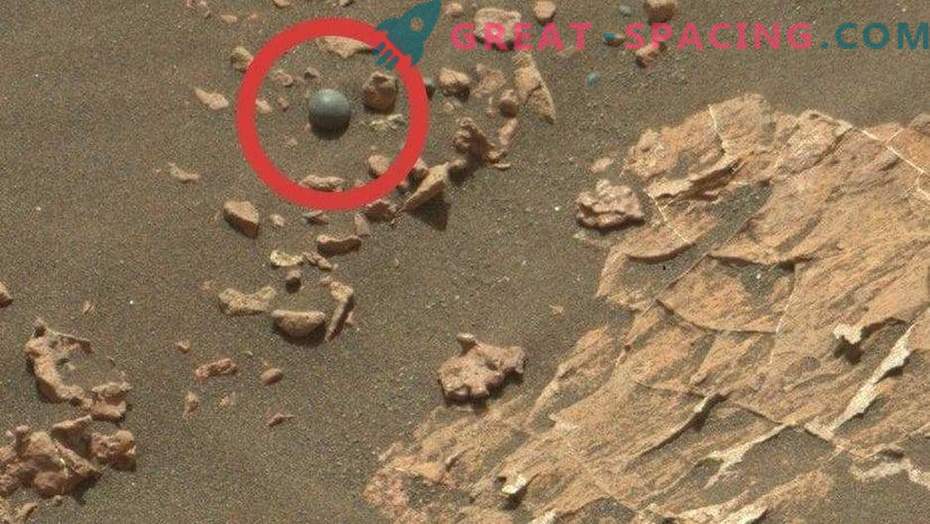 7 čudnih predmetov na Marsu!