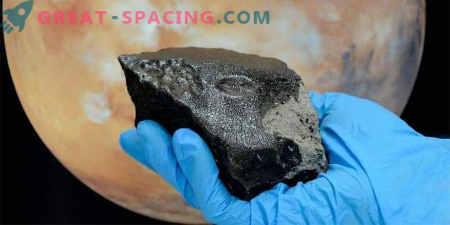 Meteorit razkriva nove podatke o enem od Marsovih vulkanov