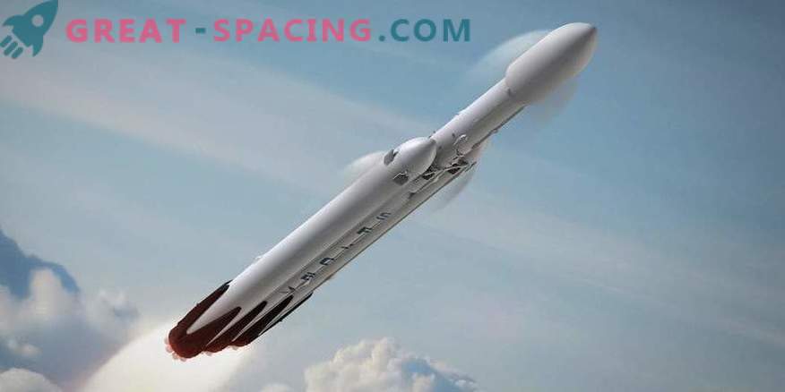 SpaceX testira novo veliko raketo