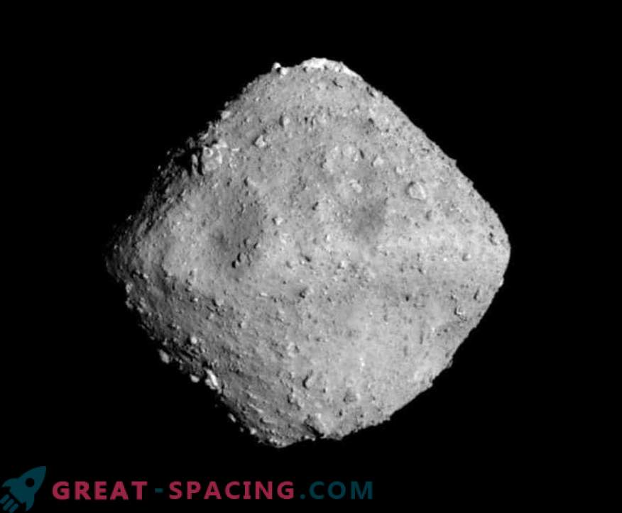 Hayabusa-2 bo poskusil izkopati prvi vzorec asteroida naslednji mesec