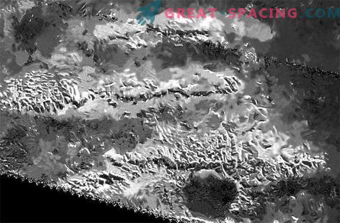 Najvišje gore Titana - kaj leži pod njimi?