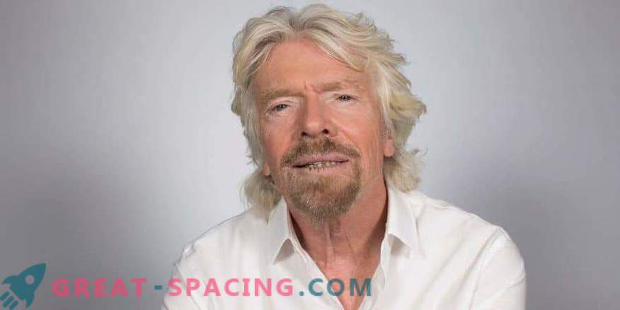 Richard Branson se pripravlja na vesoljske polete julija.