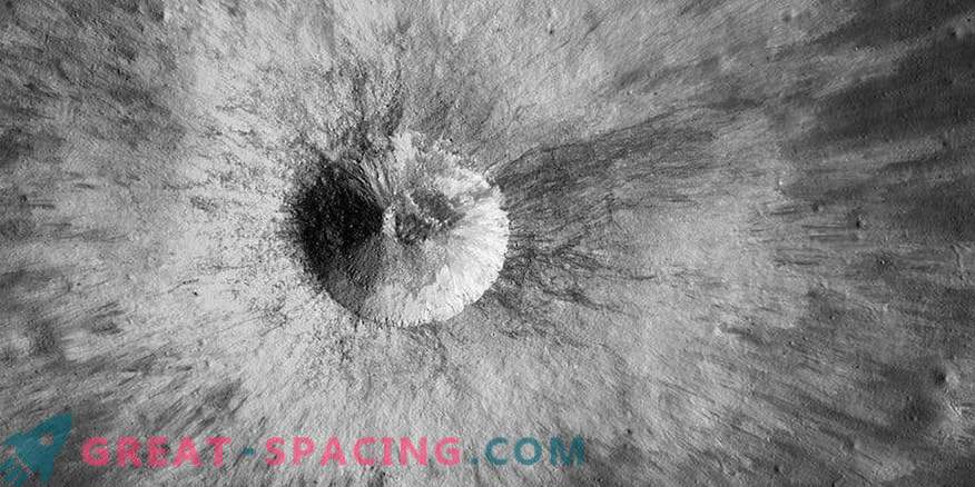 Izjemna slika luninega kraterja