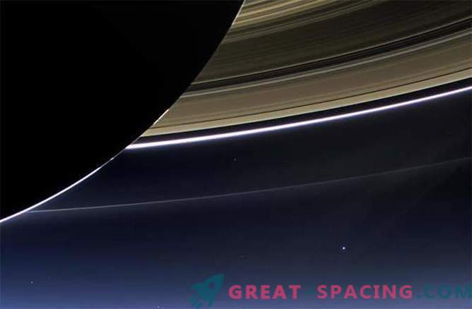 Cassini 10 let: predstavljene fotografije