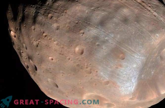7 dejstev o obsojenem Marsovem satelitu