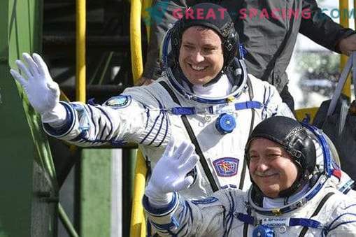 Kapsula Unije z astronavti, lansiranimi na ISS