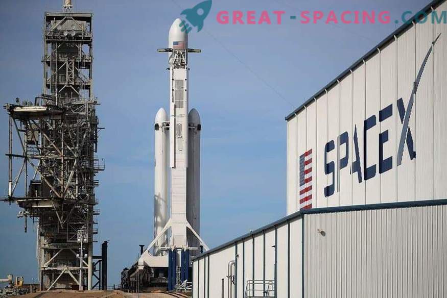SpaceX namerava lansirati raketo Falcon Heavy drugič