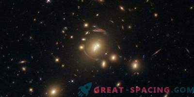 Fotografiile cosmosului: fuziuni majore