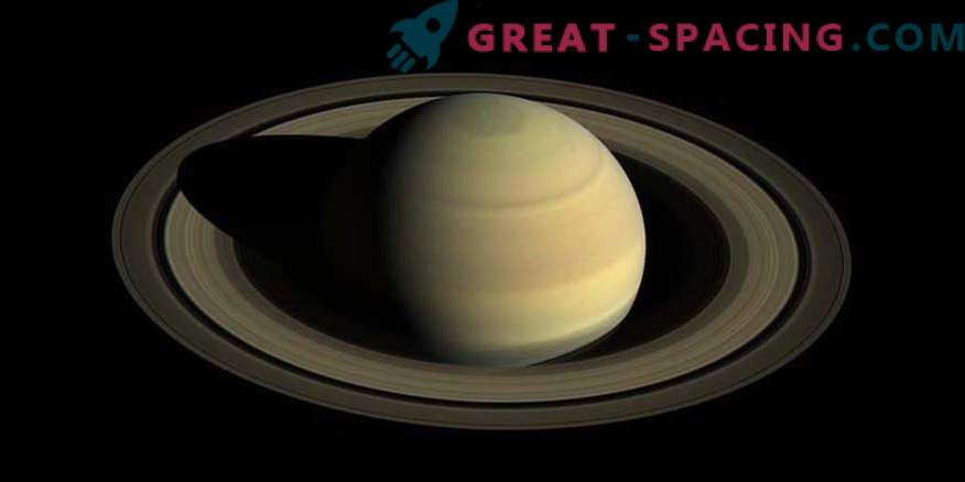 Saturnovi obroči so lepi, vendar ne večno