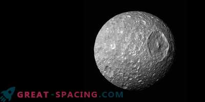 Moon Mimas - Saturnova 