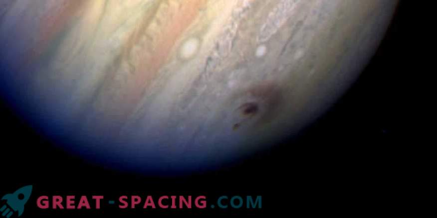 Veliki vesoljski objekti pogosteje padejo na Jupiter, kot si mislite.
