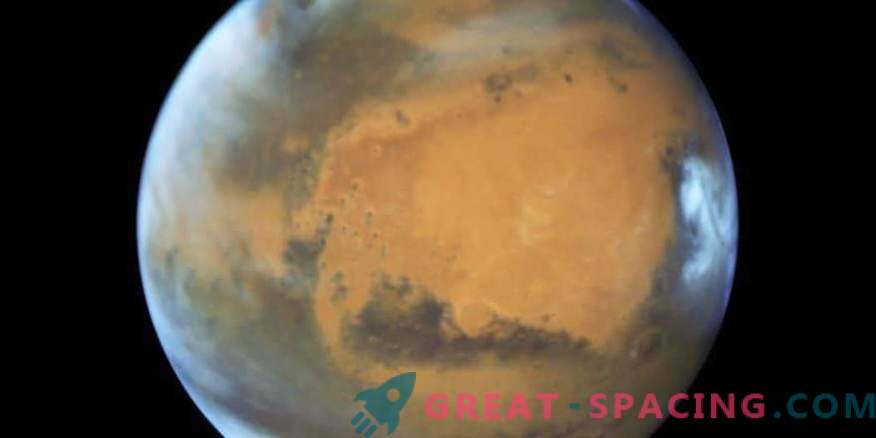 Marsovo ozračje se obnaša kot eno
