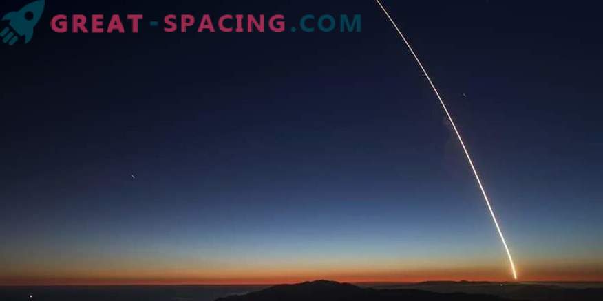 SpaceX je v orbito dal 12.000 satelitov