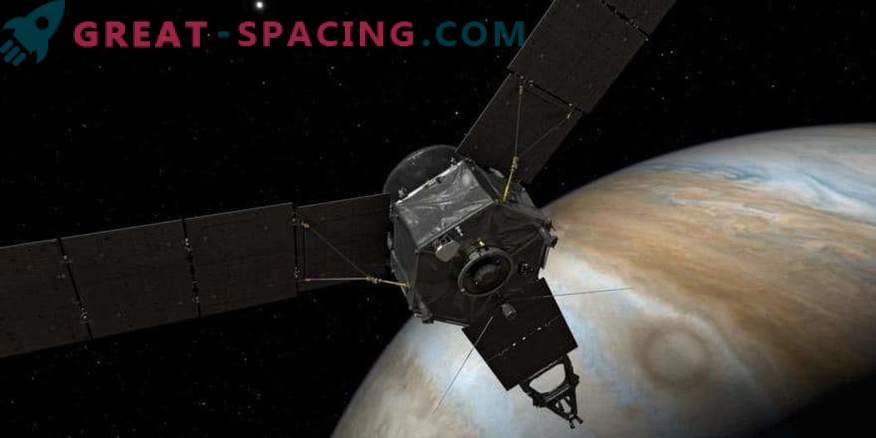 Misija Juno popravlja valovne zanke na Jupitru