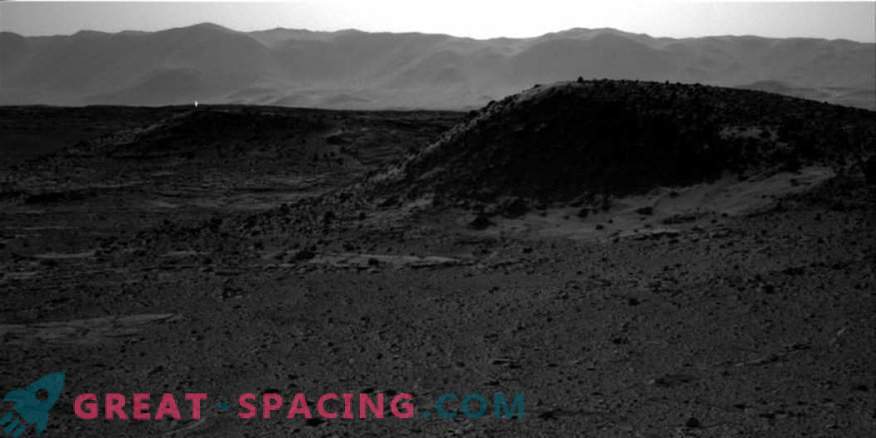 Varför är Mars glödande? Mystiskt fenomen av fläckar på den röda planeten