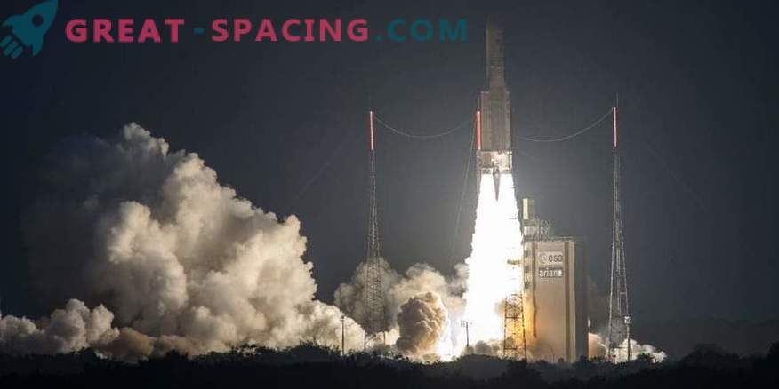 Sateliti rakete Ariane-5 so naredili napako z lokacijo