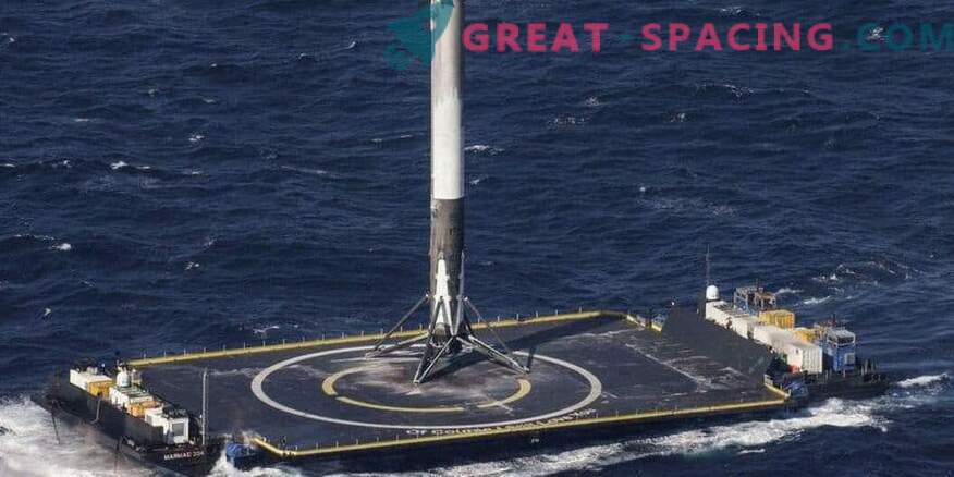 Uspešna vrnitev rakete SpaceX po vojaškem zagonu